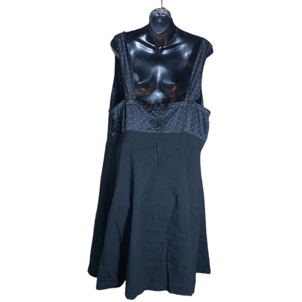 Torrid black/white pin up polka dot sweetheart neckline dress 24 pin up retro - Picture 5 of 7